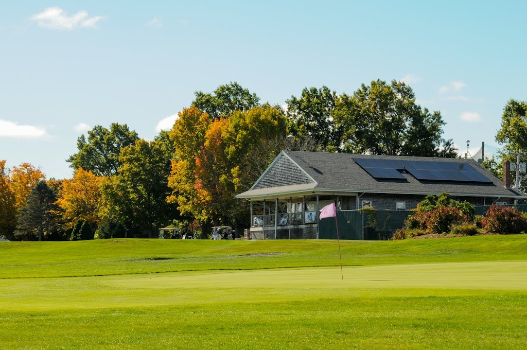 Panoramic view of a lush green golf course at Allendale Country Club. Smooth