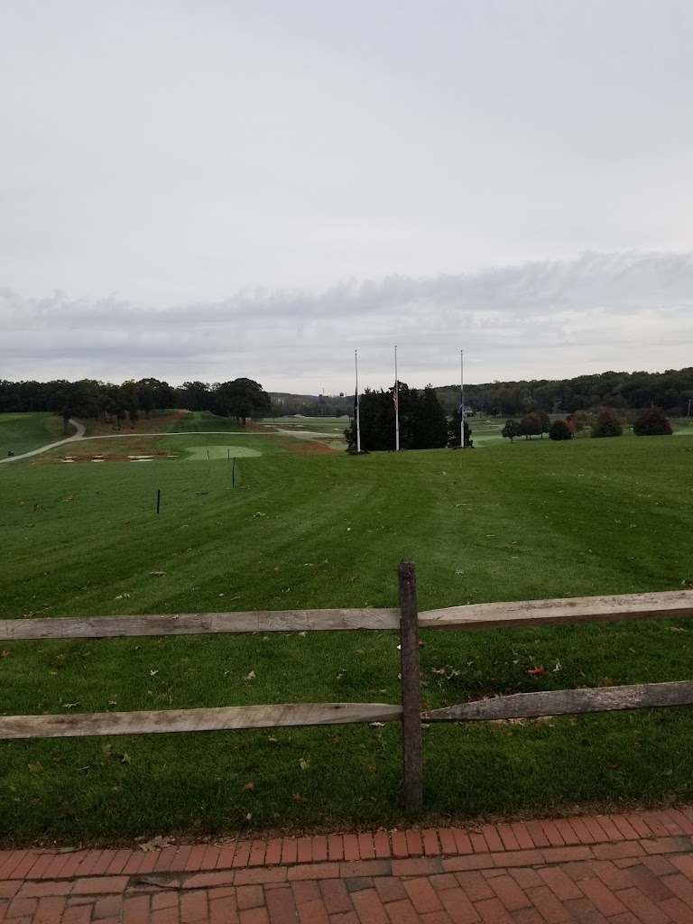 Panoramic view of a lush green golf course at Bethpage Green Golf Course. Smooth