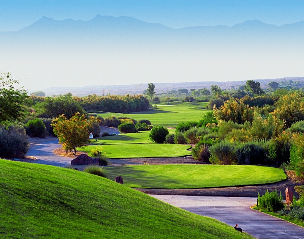 Panoramic view of a lush green golf course at CasaBlanca Golf Club. Smooth