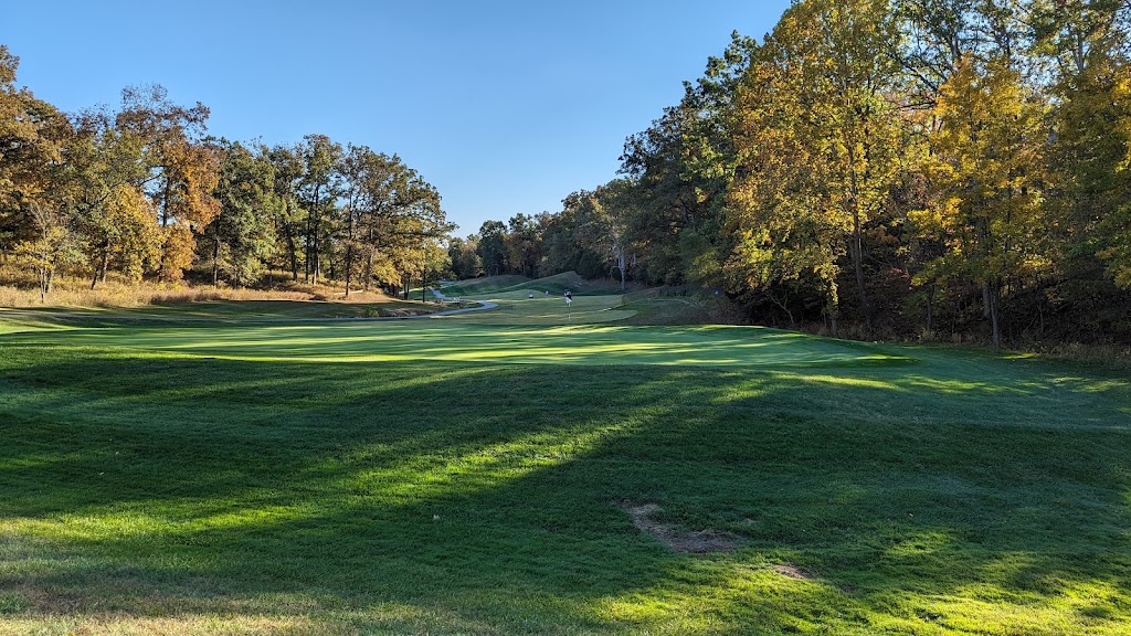 Panoramic view of a lush green golf course at Innsbrook Golf Course. Smooth