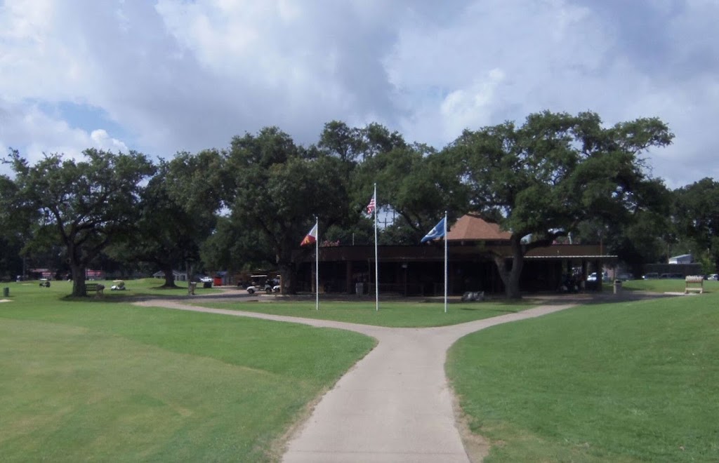 Panoramic view of a lush green golf course at Lafayette Muni Golf Course. Smooth