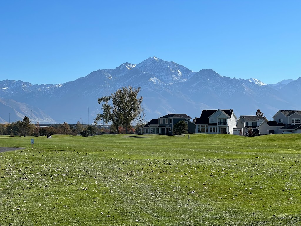 Panoramic view of a lush green golf course at Murray Parkway Golf Course. Smooth