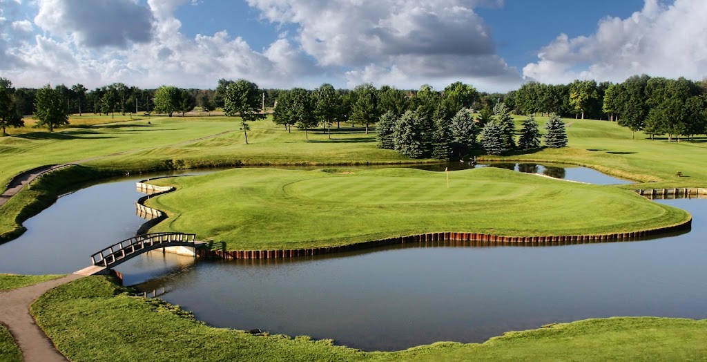 Panoramic view of a lush green golf course at Saskatoon Golf Club. Smooth