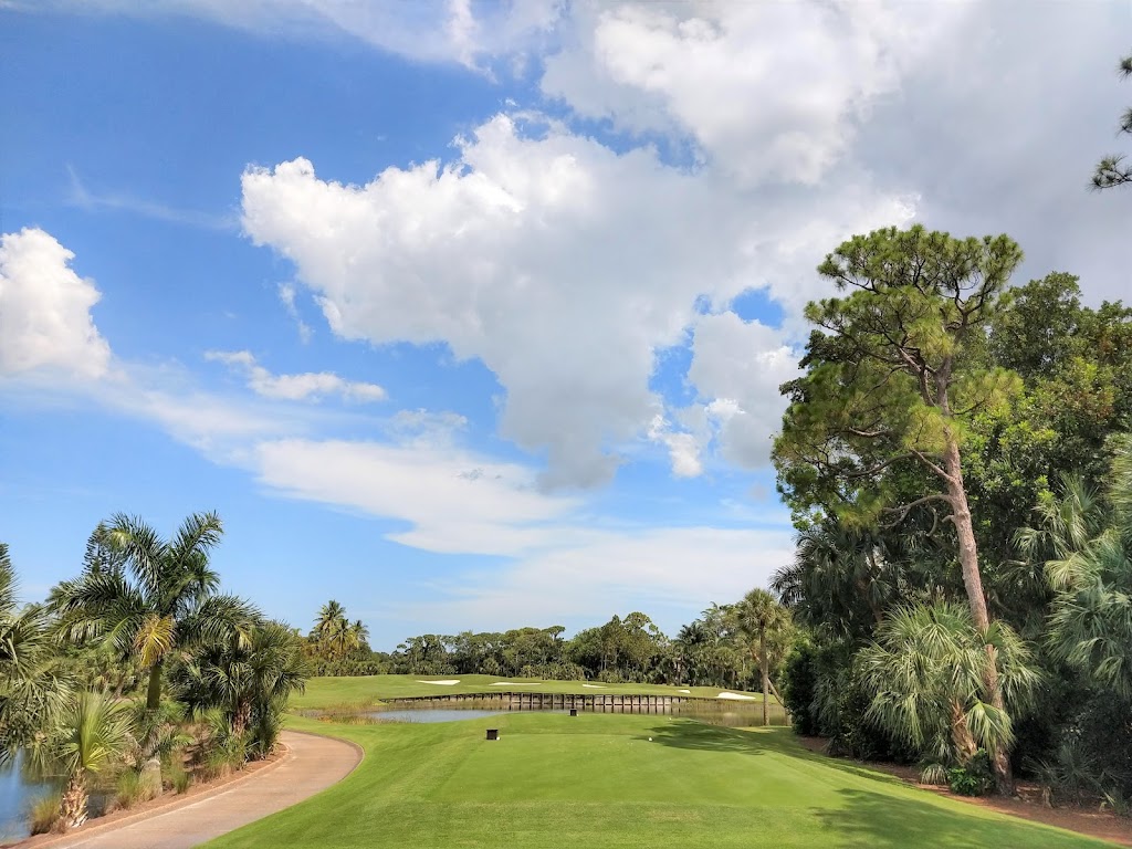 Panoramic view of a lush green golf course at The Breakers Rees Jones Course at Breakers West. Smooth