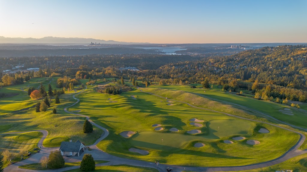 Panoramic view of a lush green golf course at The Golf Club at Newcastle. Smooth