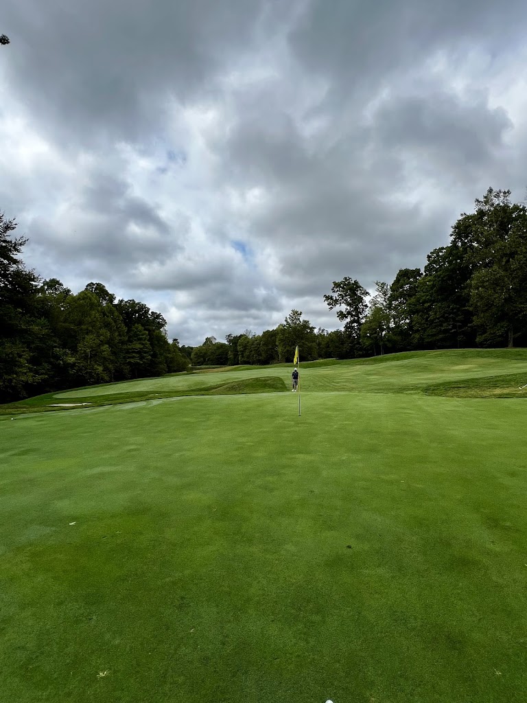 Panoramic view of a lush green golf course at Westfields Golf Club. Smooth